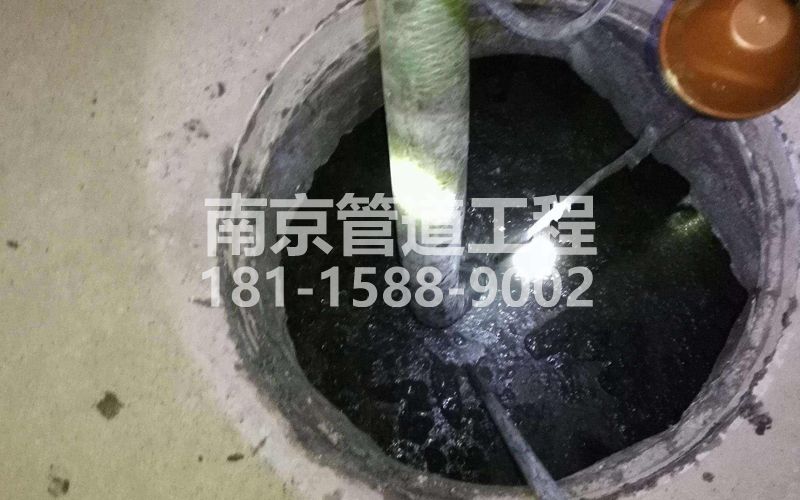 216梅山清理化粪池