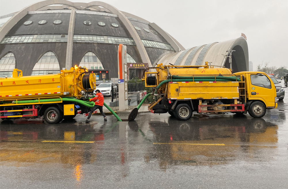 271梅山商场管道清淤